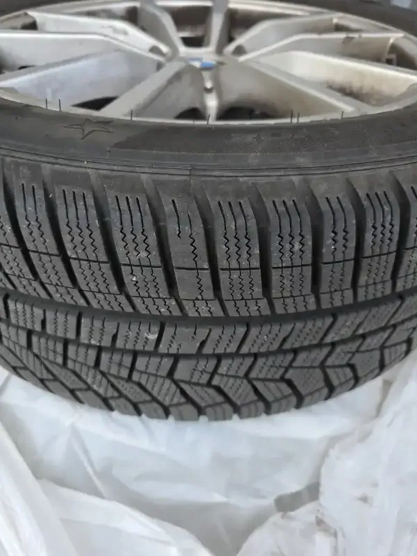 vehicleImage