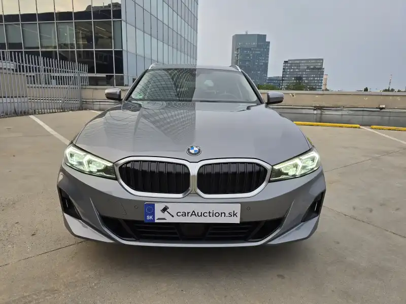vehicleImage