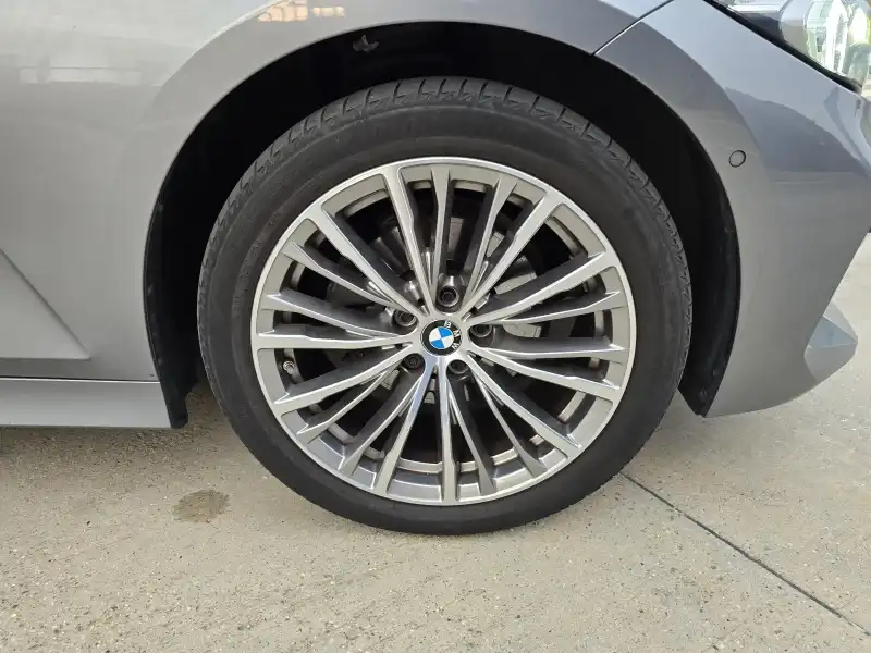 vehicleImage