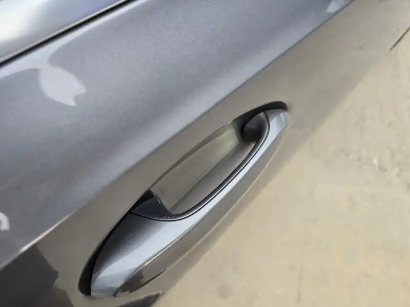 vehicleImage