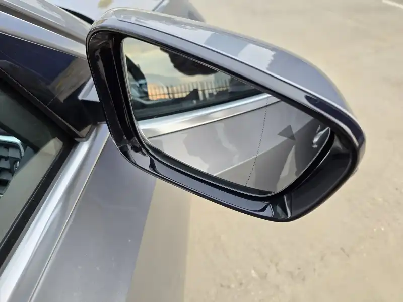 vehicleImage