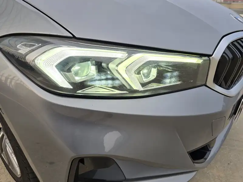 vehicleImage