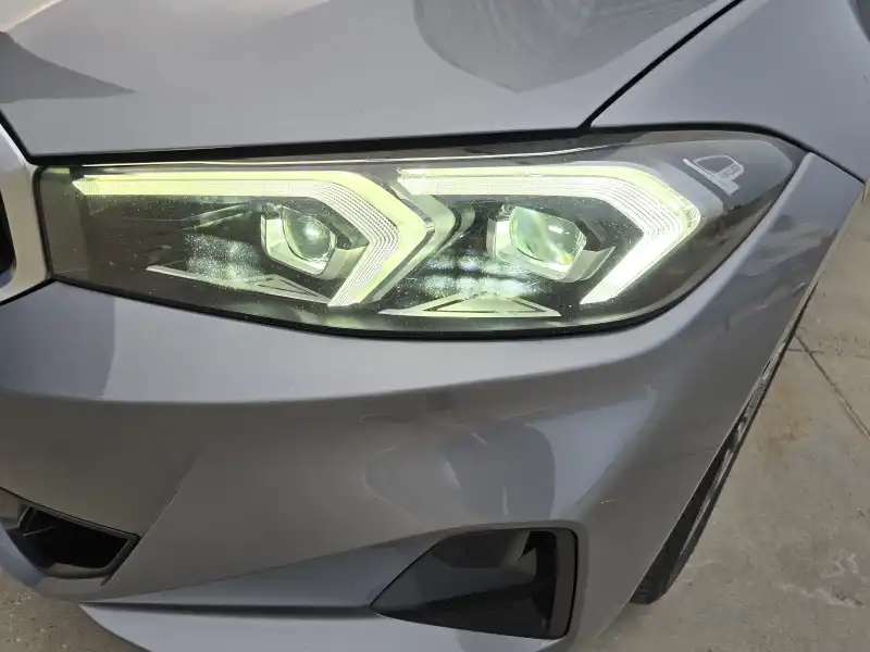 vehicleImage