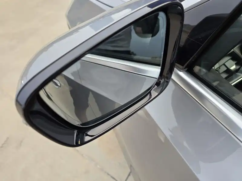 vehicleImage