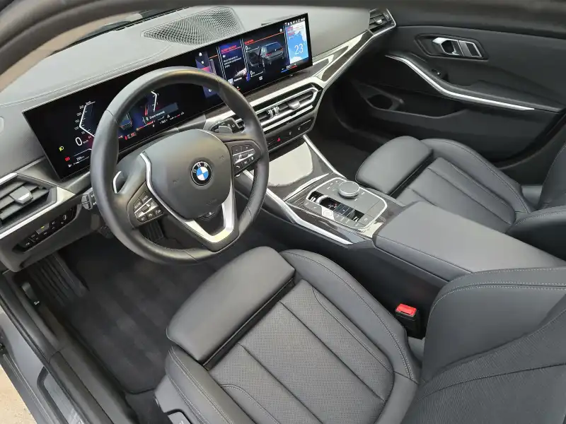 vehicleImage