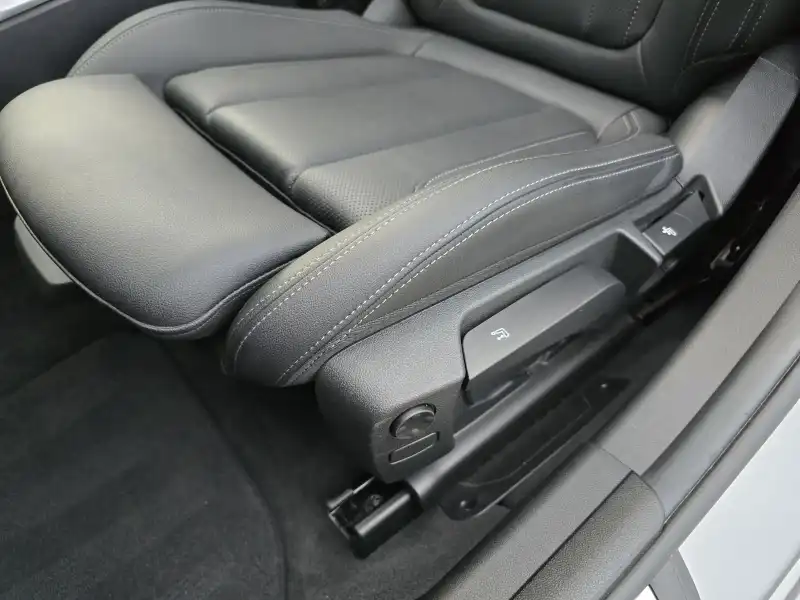vehicleImage