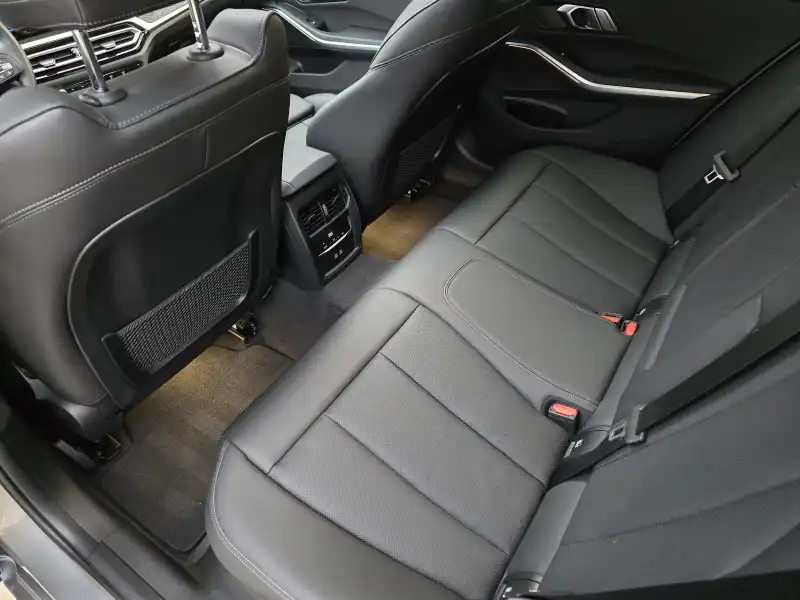 vehicleImage
