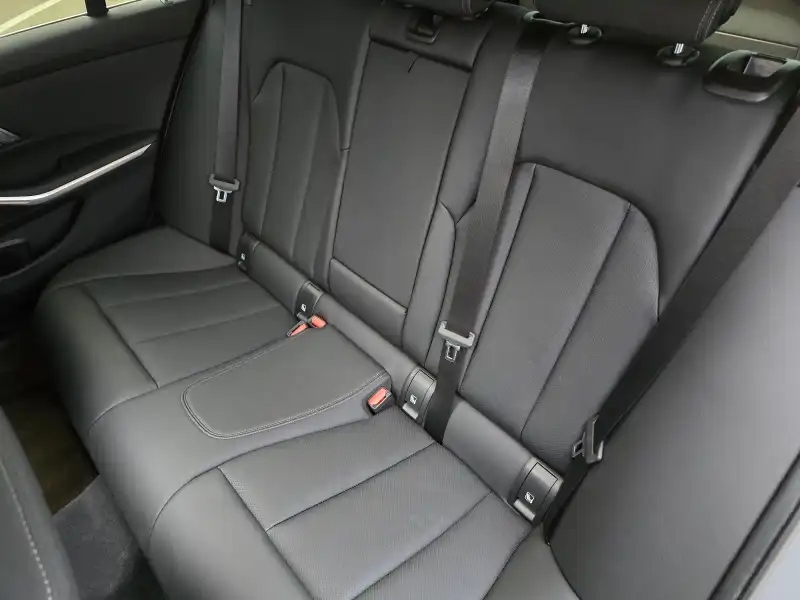 vehicleImage