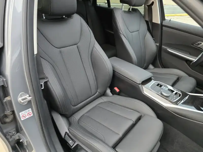 vehicleImage