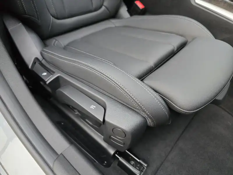 vehicleImage