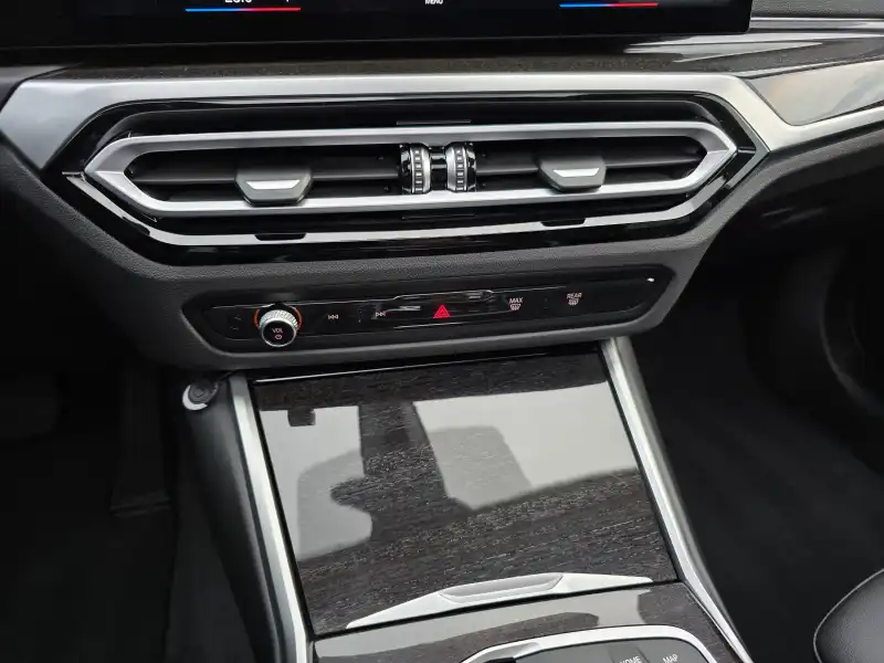 vehicleImage