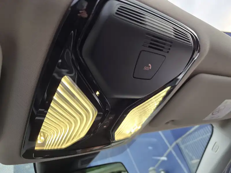 vehicleImage
